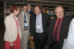 Dr V. Osińska, dr G. Osiński, prof. W. Duch.